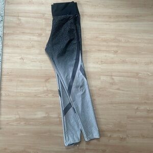 Live! Workout leggings.